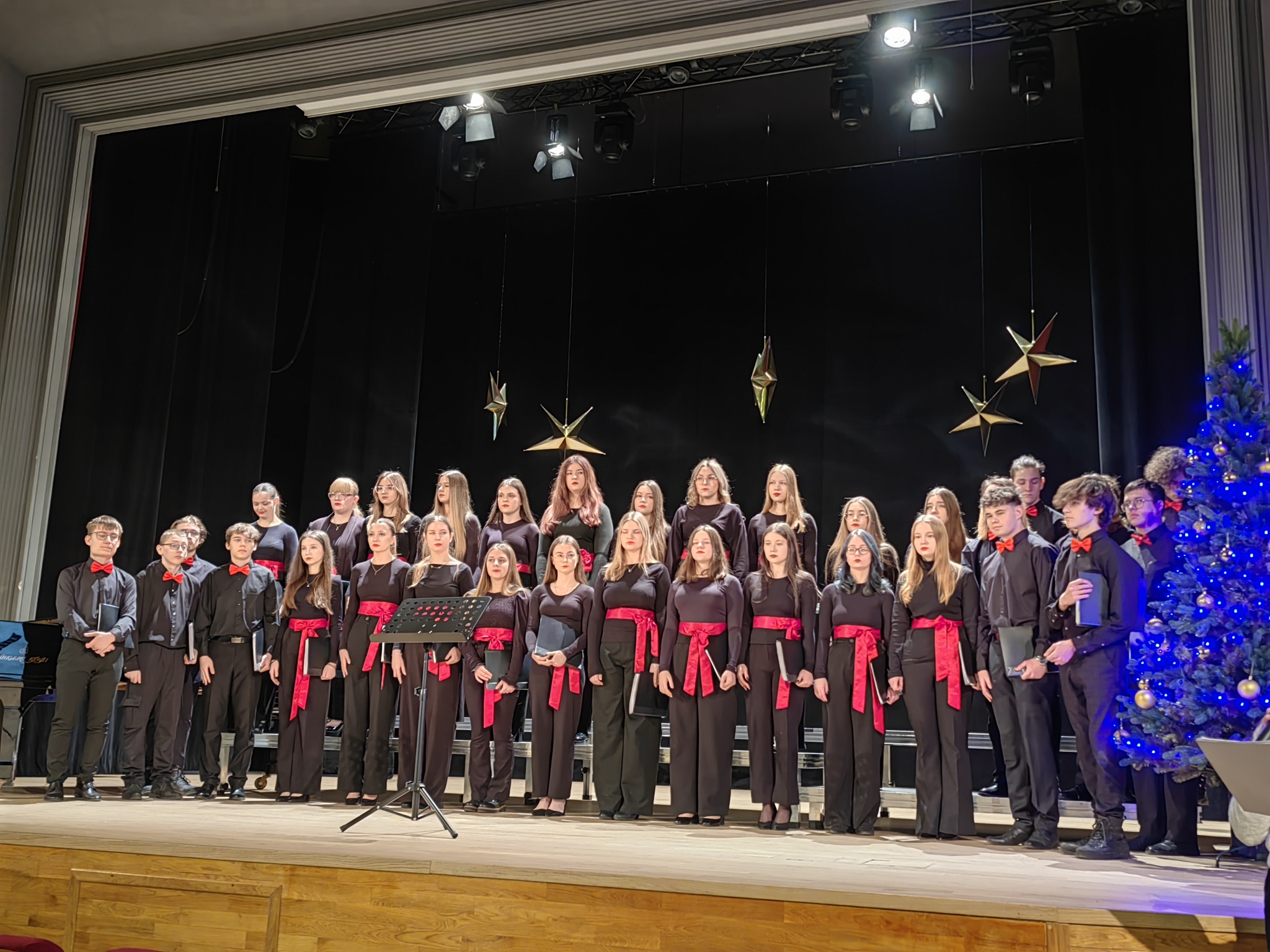 Chór Rapsodia podczas Międzynarodowego Konkursu Kolęd i Pastorałek w Rzeszowie – zdobywcy Srebrnego Dyplomu